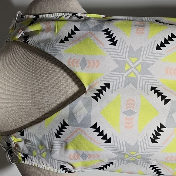 aliceblue Designed For STITCH FIX Geometric Sleeveless Top - Yellow and Gray MED - Picture 2 of 8